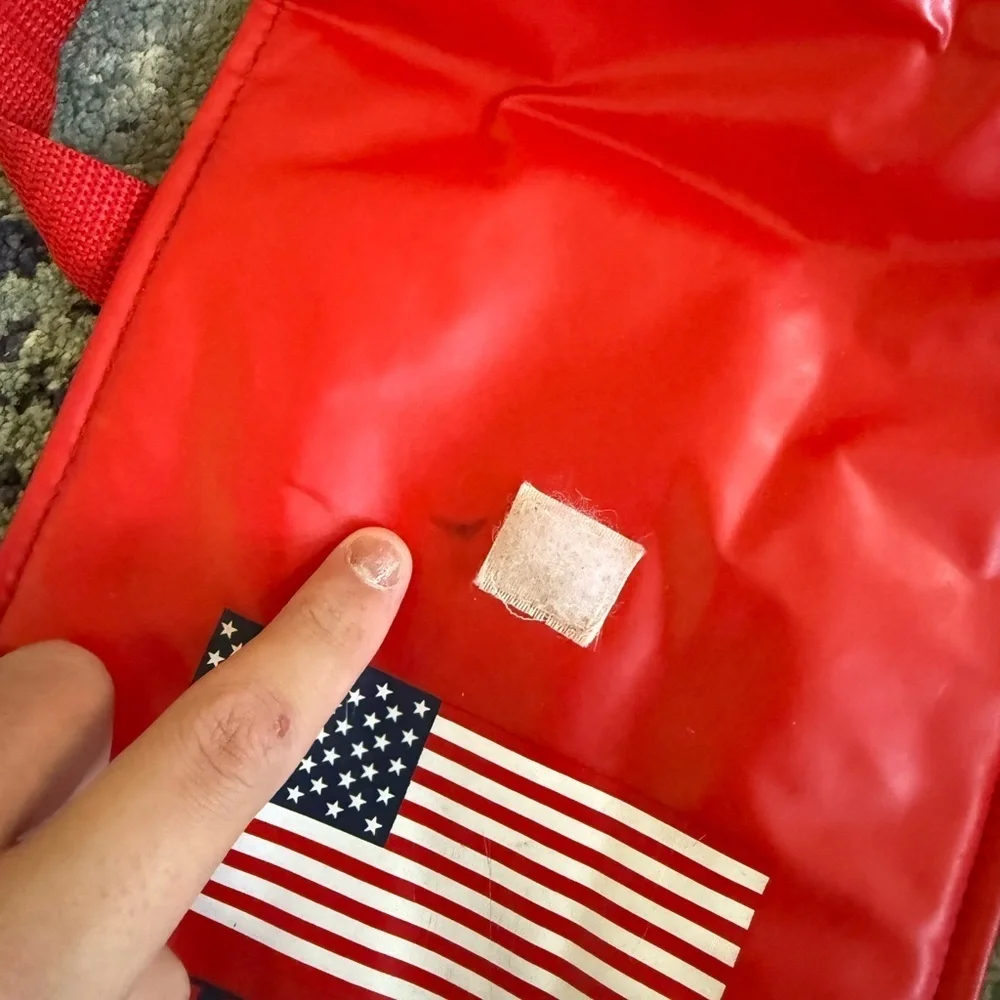 Vintage 1990’s Red Nylon Sport American Flag Graphic Hand Held Insulated Bag